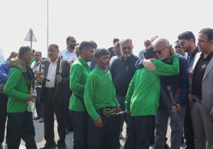 کاروان موکب حضرت احمدبن موسی شاهچراغ(ع) شهرداری شیراز؛ طلایه‌دار خدمت و همدلی در راهپیمایی عظیم اربعین حسینی