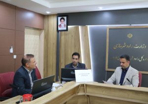 دیدار چهره‌ به‌ چهره مدیرکل راه و شهرسازی فارس با شهروندان