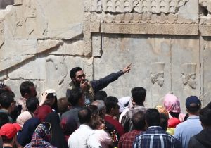 ساماندهی گروه راهنمایان گردشگری تخت جمشید برای ارتقاء کیفیت خدمات