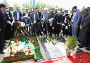 ادای احترام استاندار فارس به شهدای گمنام جنت شهر داراب