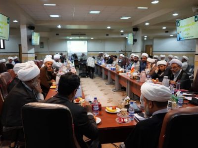بهره گیری از ظرفیت ارزشمند حوزه های علمیه برای اطلاع‌رسانی در خصوص شرایط فعلی صنعت برق بسیار راهگشا و اثربخش است