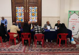 برگزاری میز خدمت ایثارگران در حرم شاهچراغ (ع)