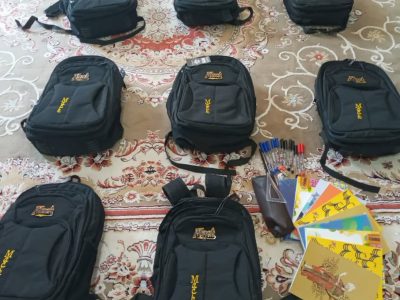 توزیع ۱۳۰۰ بسته لوازم‌التحریر بین دانش‌آموزان مناطق کمتر‌ توسعه‌ یافته فارس توسط آستان قدس رضوی