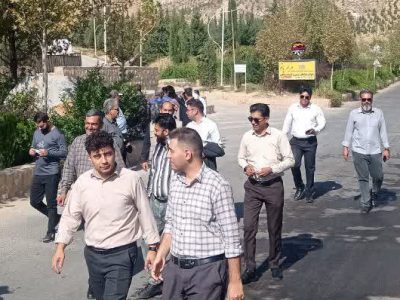 پیاده‌روی مدیران و کارکنان مدیریت ارتفاعات شهرداری شیراز در بوستان کوهستانی دراک به‌مناسبت هفته دفاع مقدس