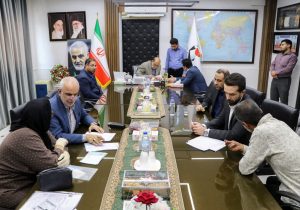 دیدار چهره به چهره مدیرکل بنیاد فارس با ۲۴ ایثارگر استان فارس