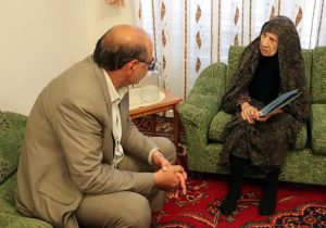 دیدار مدیر کل بنیاد شهید فارس با مادر شهیدان زیانی