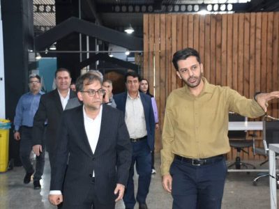 بازدید مدیرکل صمت فارس از پارک علم و فناوری صدرا و کارخانه نوآوری شیراز