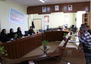 نشست هم‌اندیشی درباره اهمیت تولیدات نمایشی ارزشمند در فارس