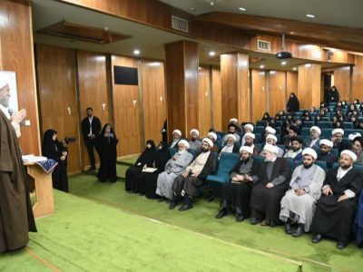 برگزاری نشست مدیران و شورای راهبردی بانوان سازمان تبلیغات اسلامی با حضور امام جمعه شیراز