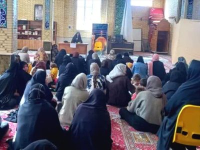 برگزاری نشست جوانی جمعیت و فرزندآوری با حضور بانوان و خادمیاران رضوی در سپیدان فارس