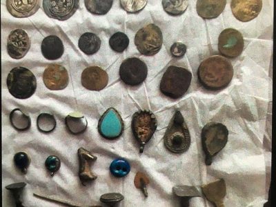 کشف مقادیر زیادی اشیاء عتیقه و تاریخی در شهرستان داراب