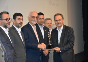 استاد دانشگاه شیراز، استاد برگزیده صنعت فولاد کشور شد