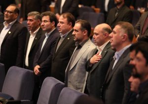 درخشش ۴ واحد تولیدی فارس در جمع ۱۰۰ بنگاه برتر کشور در نخستین همایش ملی SME100