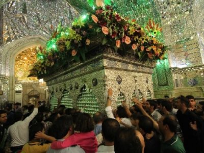 شاه چراغ، چراغان در شب مبعث پیامبر رحمت