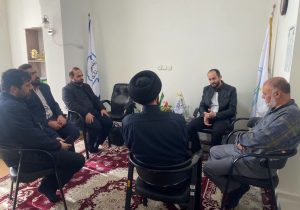 امروز برای کار فرهنگی باید دو قدم به عقب برگردیم
