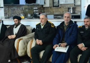 تجلیل آستان قدس رضوی از صبر و استقامت خانواده‌های شهدای امنیت در نورآباد فارس