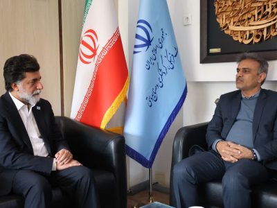 تاکید بر تقویت هویت فرهنگی دانش‌آموزان در دیدار مدیر کل آموزش‌ و پرورش فارس