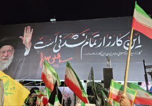 رونمایی از دیوارنگاره جدید میدان امام حسین (ع) شیراز