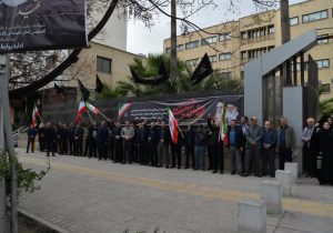 امدادگران و بسیجیان کمیته امداد در کنار پاسداران و سربازان میهن ایستادند