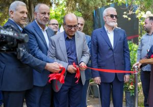 رونمایی از سردیس مشاهیر و نخبگان علمی شیراز